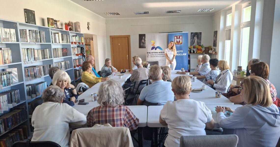 Cafe Senior - Chwila dla siebie - rozmowa, pielęgnacja i relaks - 03